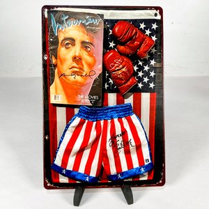 Chapa Decorativa "Rocky" con Guantes y Shorts de Boxeo - imagen 1