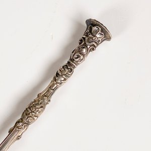 Cuchara Antigua de Colección en Plata con Cabo Labrado - imagen 3