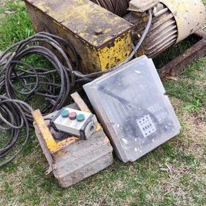 Guinche Eléctrico Industrial con Comandos y Cableado - imagen 3