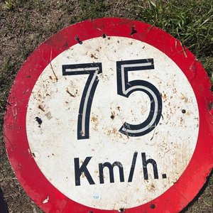 Lote anterior: Cartel de señalización de 75 km/h, diametro 75 cm