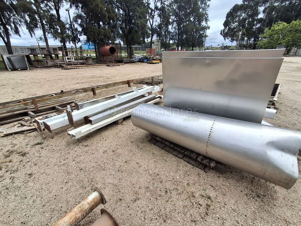 Lote de Estructuras Metálicas y Tubos Industriales