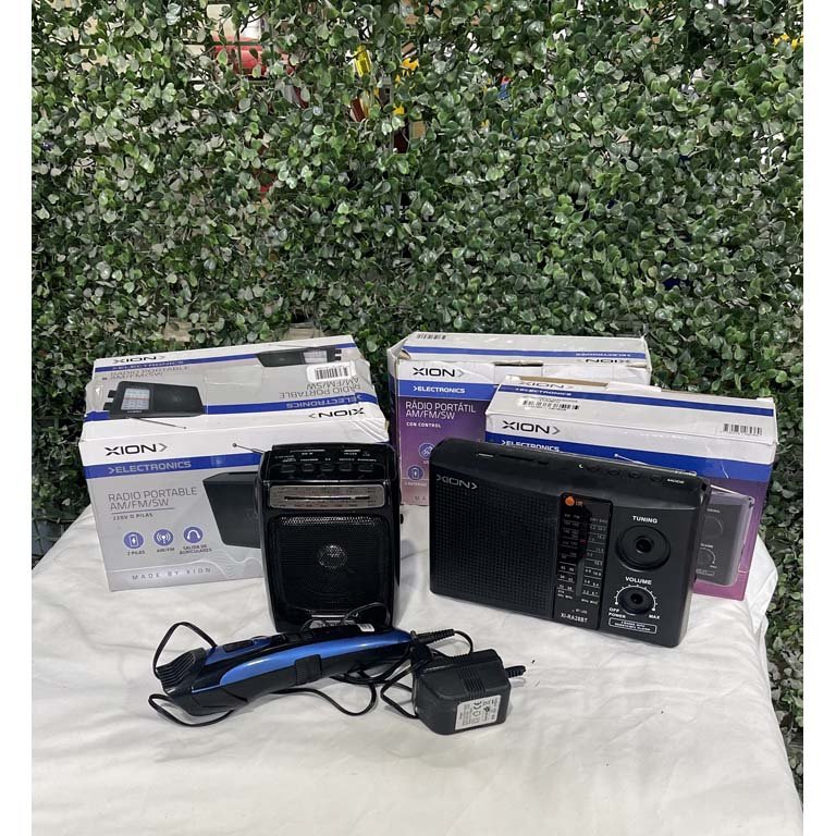 Lote de 6 Radios Portátiles Xion con Accesorios