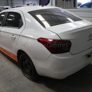 Citroën C4 Blanco con Detalles Naranjas - imagen 2