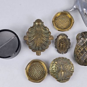 Lote anterior: Lote de Antiguos Ceniceros de Bronce y Metal