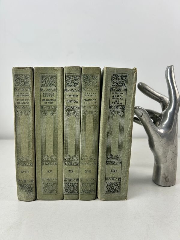 Lote siguiente: Libros de literatura vintage de 1920s-1930s