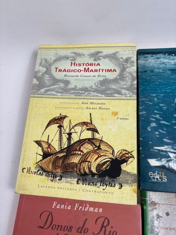 Colección de libros de historia sobre Brasil y Portugal - imagen 6