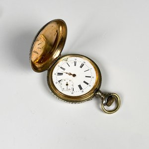 Lote anterior: Reloj de Bolsillo Caja de Plata Funciona, Esfera con Chip, Sin Vidrio