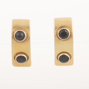 Lote anterior: Par de Caravana de Oro 18k con Onix