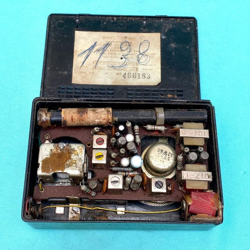 Antigua radio Spica con su estuche original - imagen 5