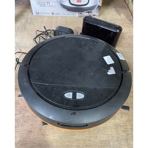 Aspiradora Robot Negra con Base de Carga - imagen 2