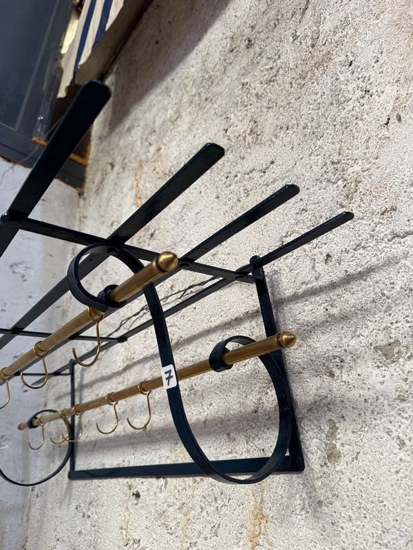 Ganchera de metal con accesorios en buen estado - imagen 5
