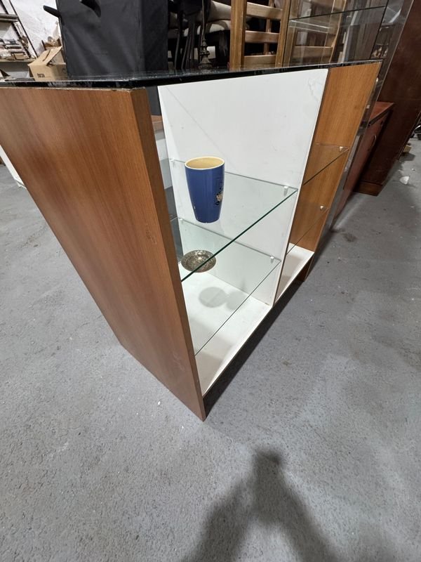 Vitrinas Horizontales de Vidrio y MDF para Almacenamiento y Decoración - imagen 5