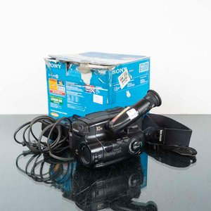 Lote siguiente: Filmadora Sony Handycam Video 8 CCD 10x Zoom