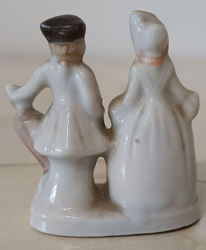 Figura de Porcelana del Período Japonés: Clasicismo - imagen 3