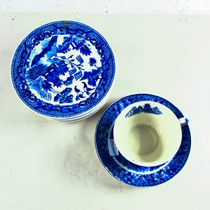 Juego de Taza y Platillo con 10 Platos de Porcelana Japonesa - imagen 2