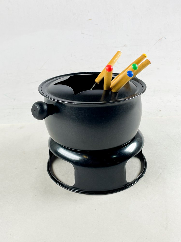 Set de Fondue Negro de Chapa con 4 Pinchos