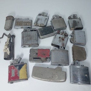 Lote de Encendedores Metálicos Antiguos para Coleccionistas - imagen 2