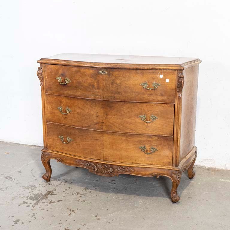 Lote anterior: Cómoda secretaire Luis XV tallada para decorar