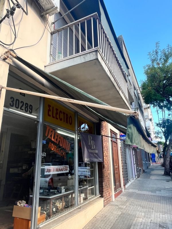 Lote anterior: Toldos Enrollables Comerciales