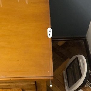 Escritorio Antiguo de Madera con Tapa de Vidrio y Cajones - imagen 4