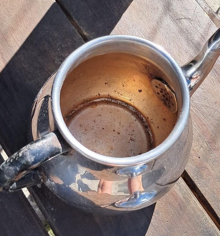 Tetera de aluminio pulido en excelente condición - imagen 4