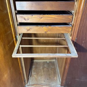 Ropero Antiguo Estilo Francés de Madera con 4 Puertas y Detalles Tallados - imagen 6