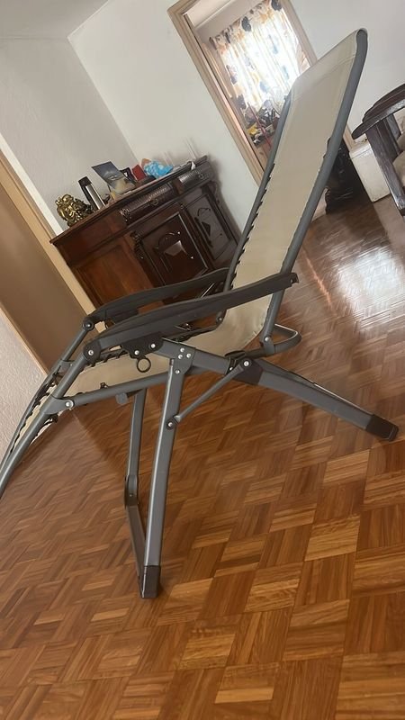 Silla Reclinable de Metal con Mecanismo de Gravedad Cero - imagen 6