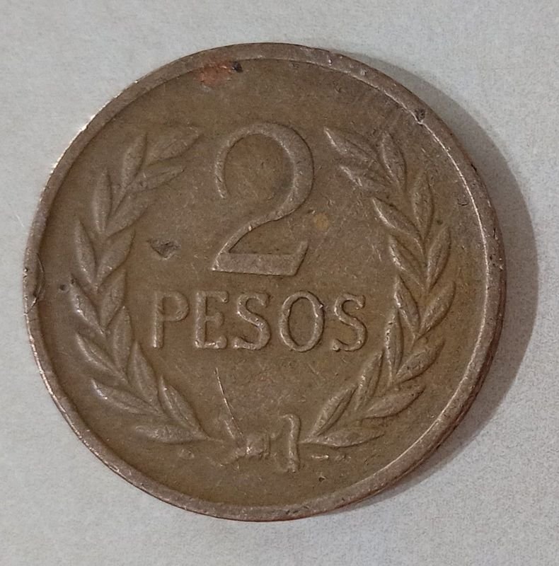 Moneda de Colombia de 2 Pesos, acuñada en el año 1977 - imagen 2