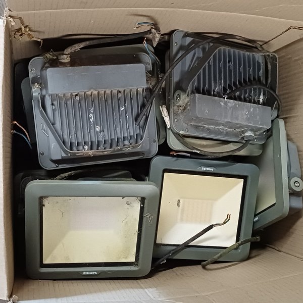 Lotes de focos exteriores en venta - imagen 6