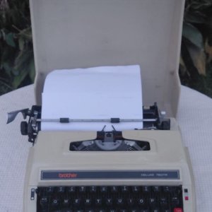 Máquina de Escribir Brother Deluxe 760TR Portátil - imagen 3