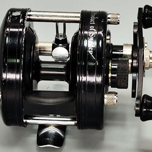 Reel Rotativo Abu Garcia 4600 C Black - Producto de Suecia - imagen 8
