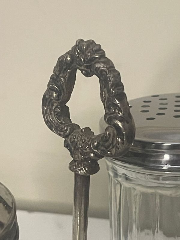 Item 872858 - Image 1