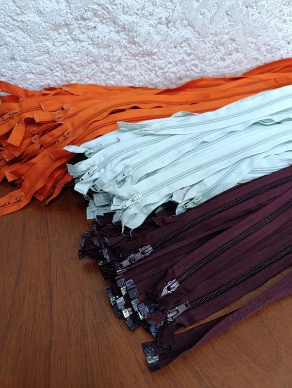 Zippers en diferentes colores y longitudes - imagen 2