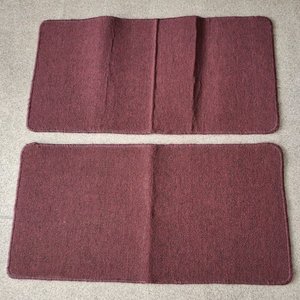 Dos Alfombras Borde Burdeos y Cinco Burletes Protectores de Bajo Puerta - imagen 3