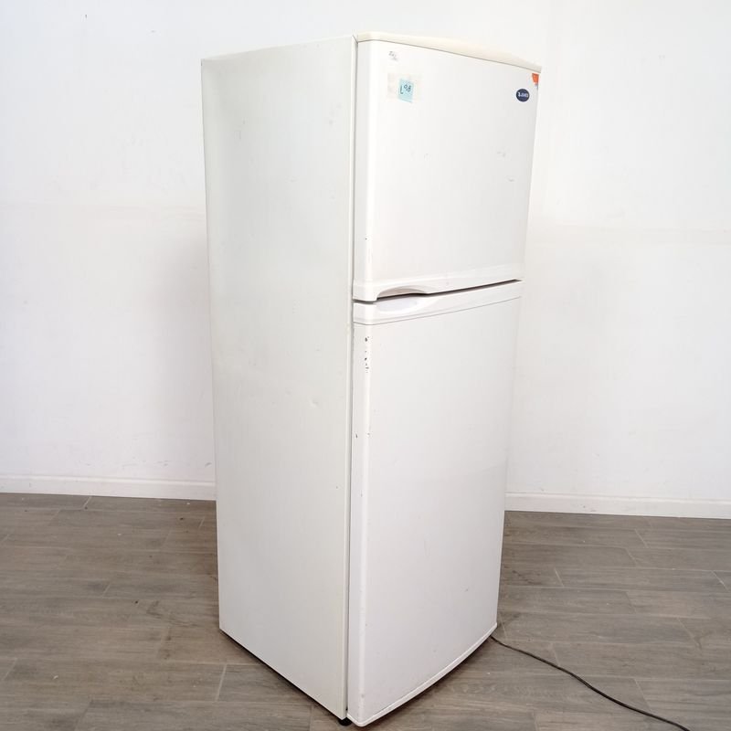 Heladera con freezer en color blanco maraca James - imagen 4