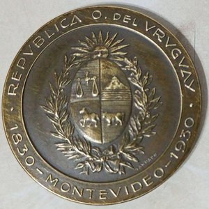 Medalla Conmemorativa Uruguaya Exposición Filatélica del Centenario 1931 - imagen 2