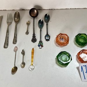 Conjunto de 4 Platos para Caviar y 8 Cucharitas Decorativas - imagen 3