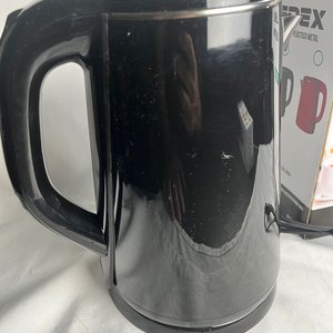 Jarra Eléctrica Xenex 1.8 Litros, 1500W, Nueva Sin Uso - imagen 5