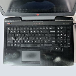 Notebook HP Omen Negra con Cargador - Funcionando - imagen 3