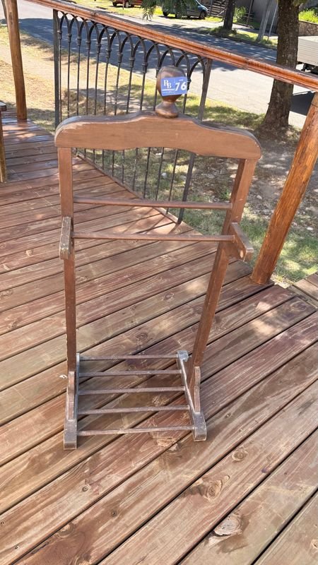 Lote siguiente: Banco de madera despojador
