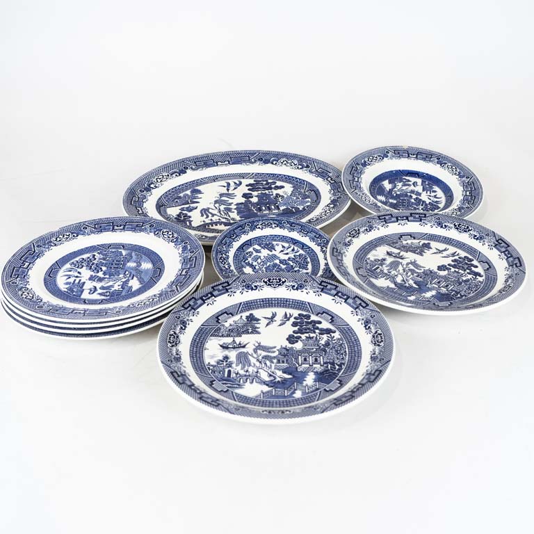 Lote anterior: 7 Piezas de loza inglesa Willow con detalles y 2 platos de cerámica tipo willow  - Medidas: 36 y 16cm 