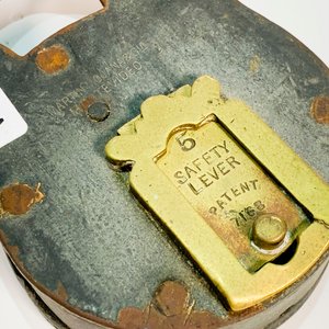 Candado de Metal Gris "Safety Lever Patent" - Sin Llave - imagen 2