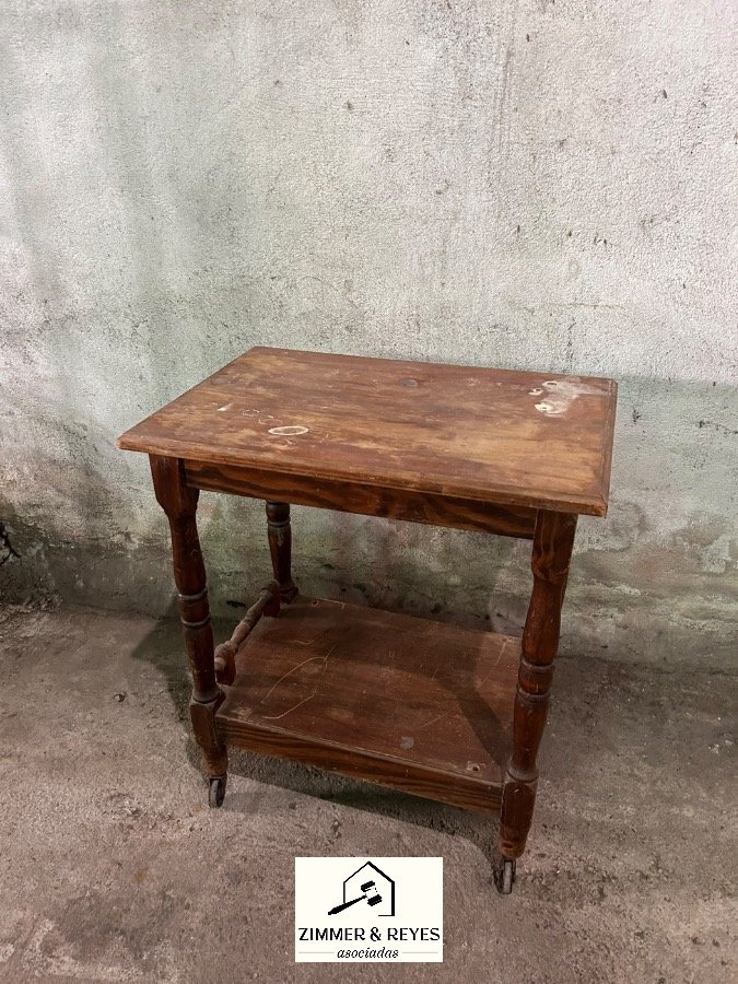 Mesita de Arrimo de Madera con Ruedas