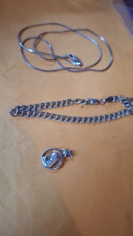 Cadena y pulsera de plata en buen estado - imagen 2