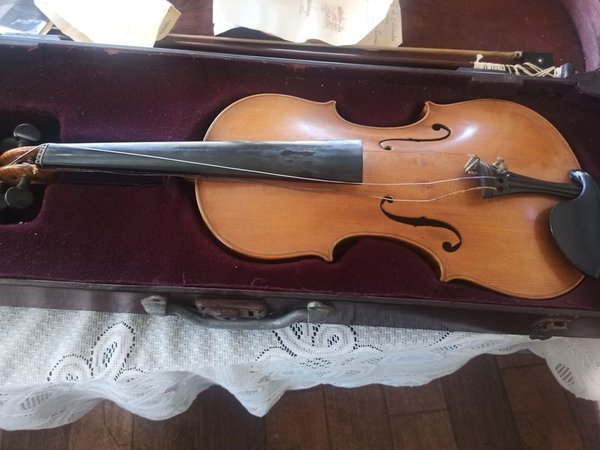 UNICA PIEZA, ANTIGUO VIOLIN DE MAS DE 110 AÑOS DE FABRICA ALEMAN - imagen 1