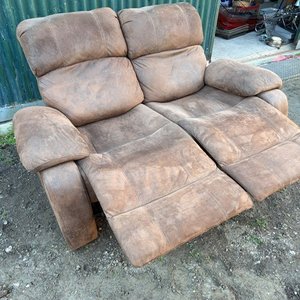 Sillón Reclinable de Dos Cuerpos en Cuero Sintético Marrón - imagen 4