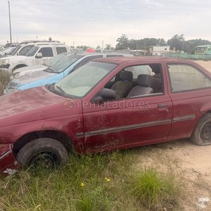 Volkswagen Gol 3 Puertas Rojo - Vehículo para Repuestos o Proyecto - imagen 5