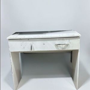 LIQUIDACIÓN DE ARTÍCULOS GASTRONÓMICOS Y MUEBLES: Oferta de 40 artículos en excelente estado