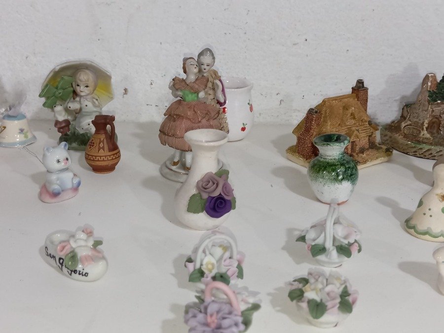 Piezas decorativas en cerámica, miniaturas y construcciones - imagen 5