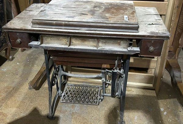 Antigua máquina de coser para venta